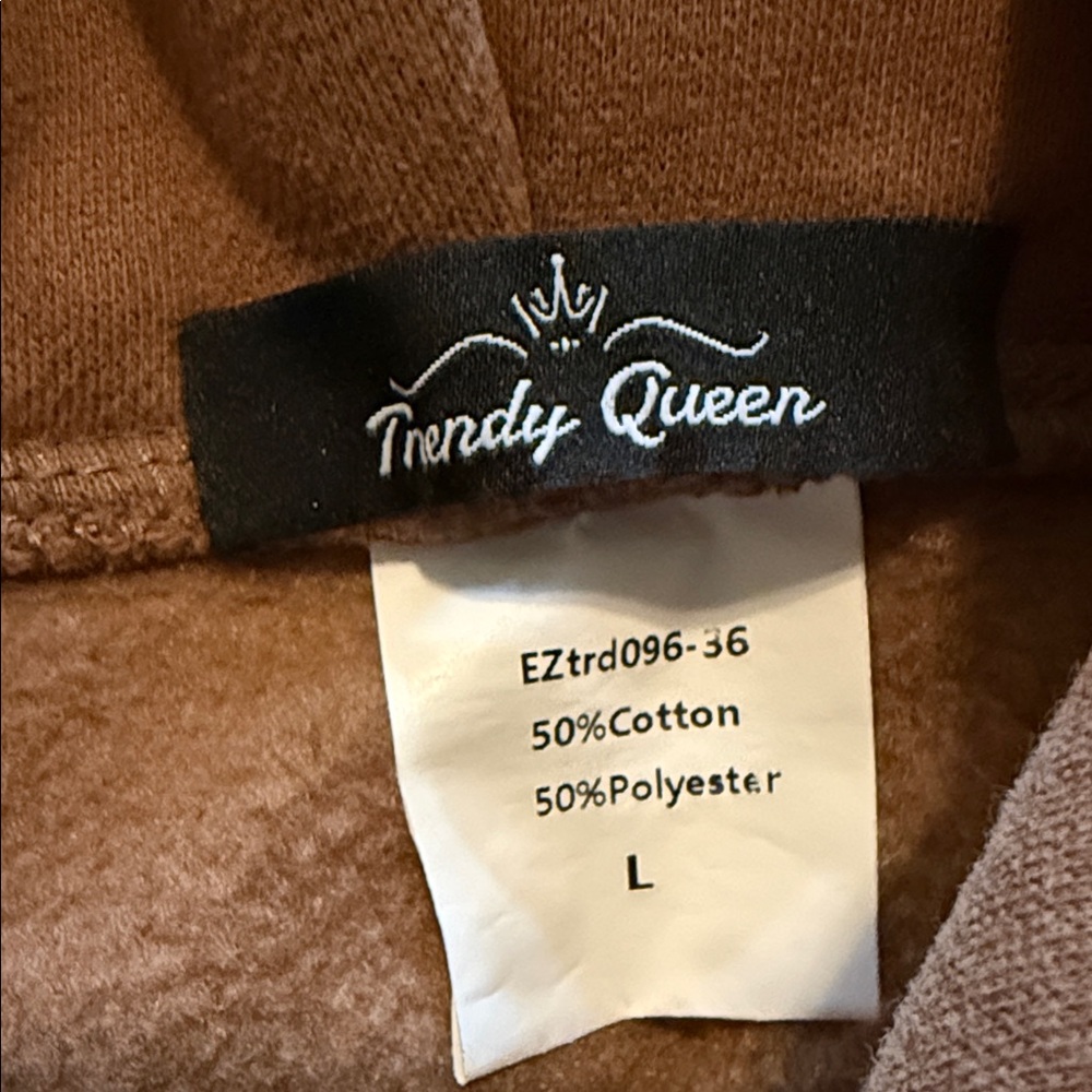 Trendy Queen Cropped Mocha Brown Super Soft Zip-Up Hoodie NWOT - Picture 3 of 3